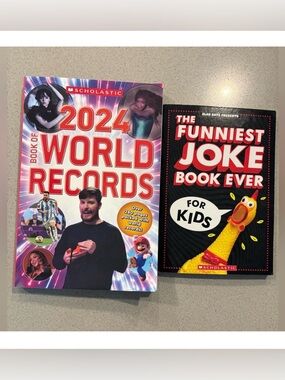 2 BOOK SET: 2024 BOOK OF WORLD RECORDS & JOKES
